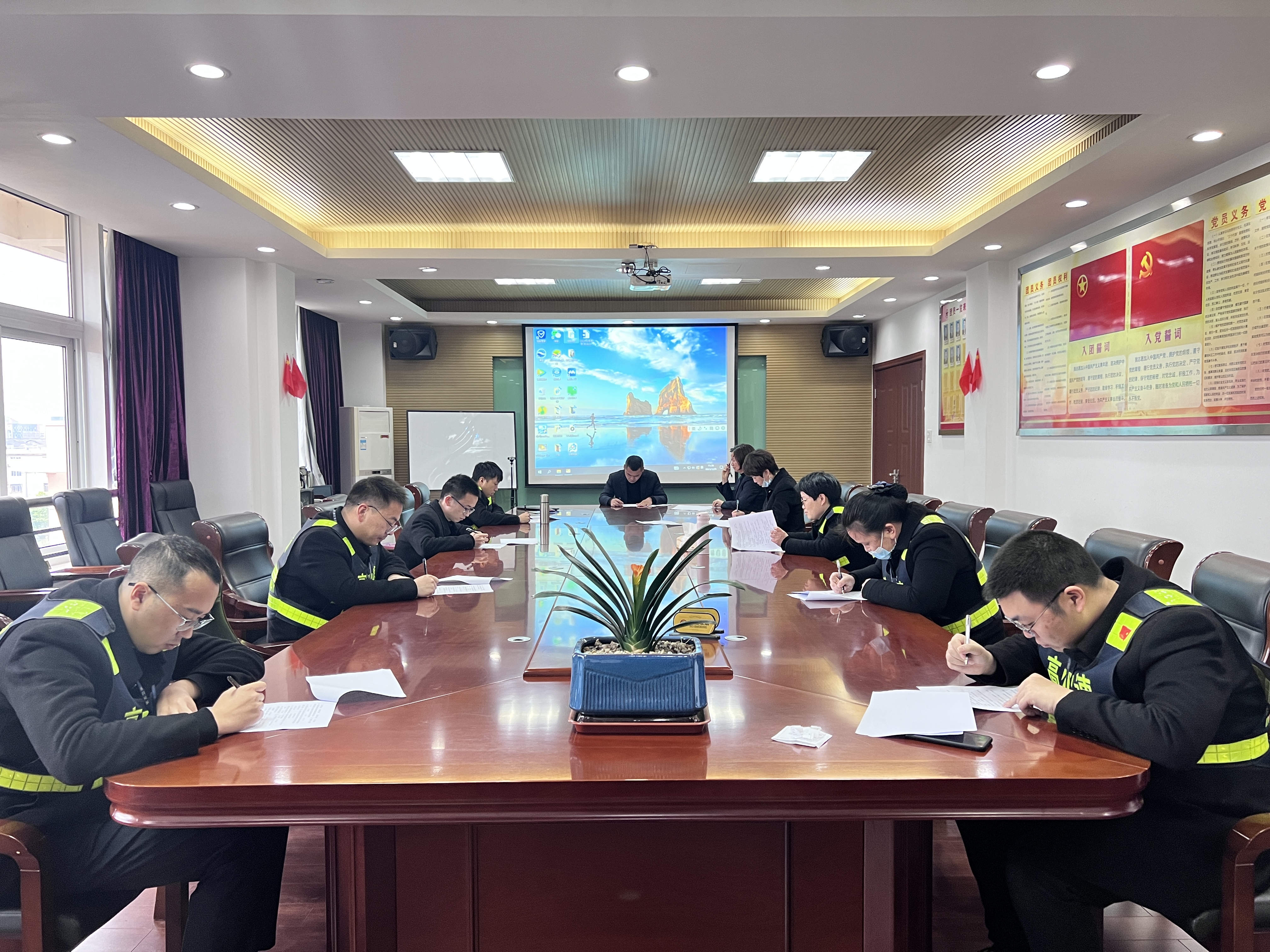 1681238137569408.jpg 0230404 圖為業(yè)務(wù)考試現(xiàn)場 袁莉攝 (5).jpg