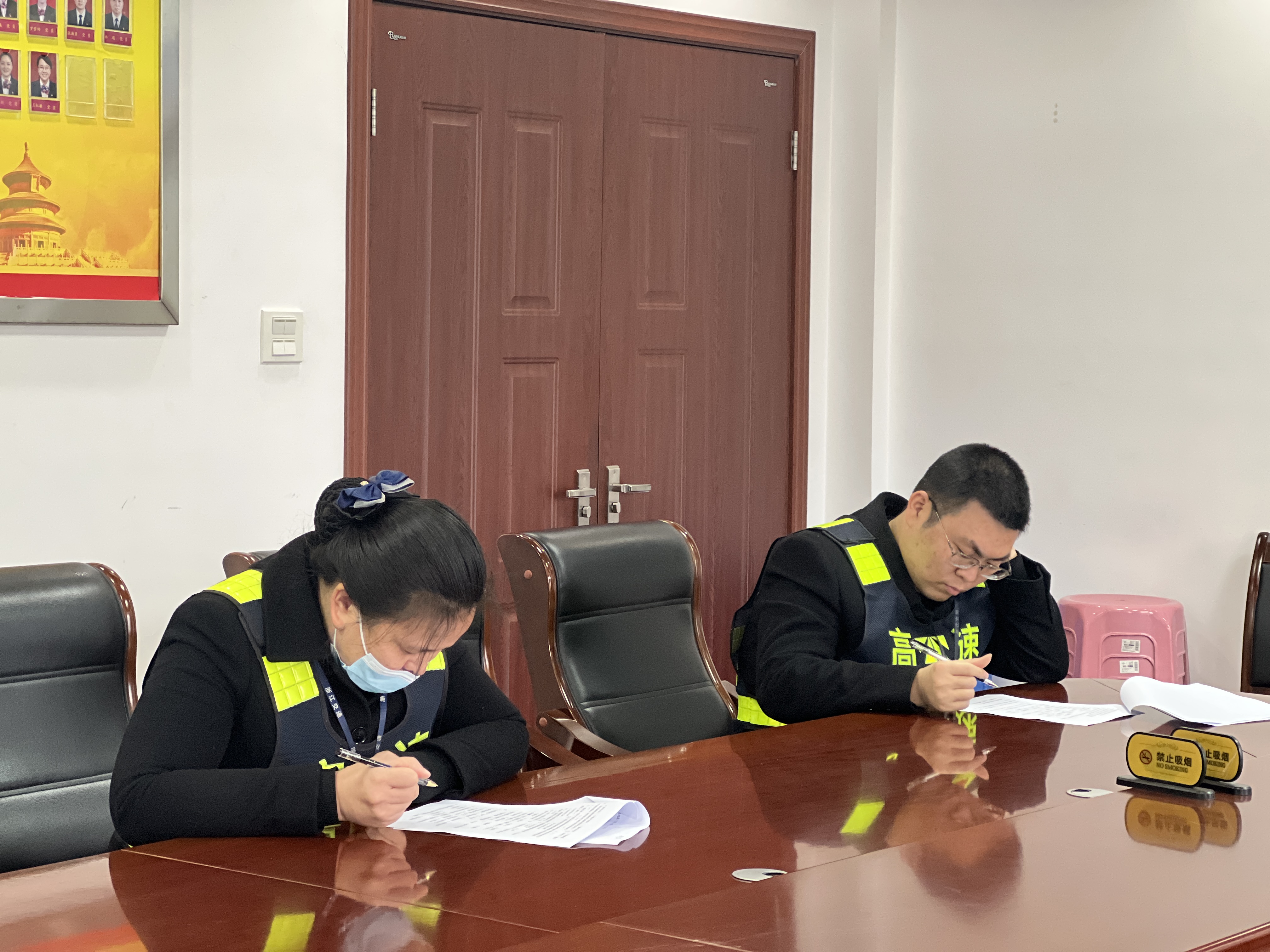 1681238153282888.jpg 0230404 圖為業(yè)務(wù)考試現(xiàn)場 袁莉攝 (3).jpg